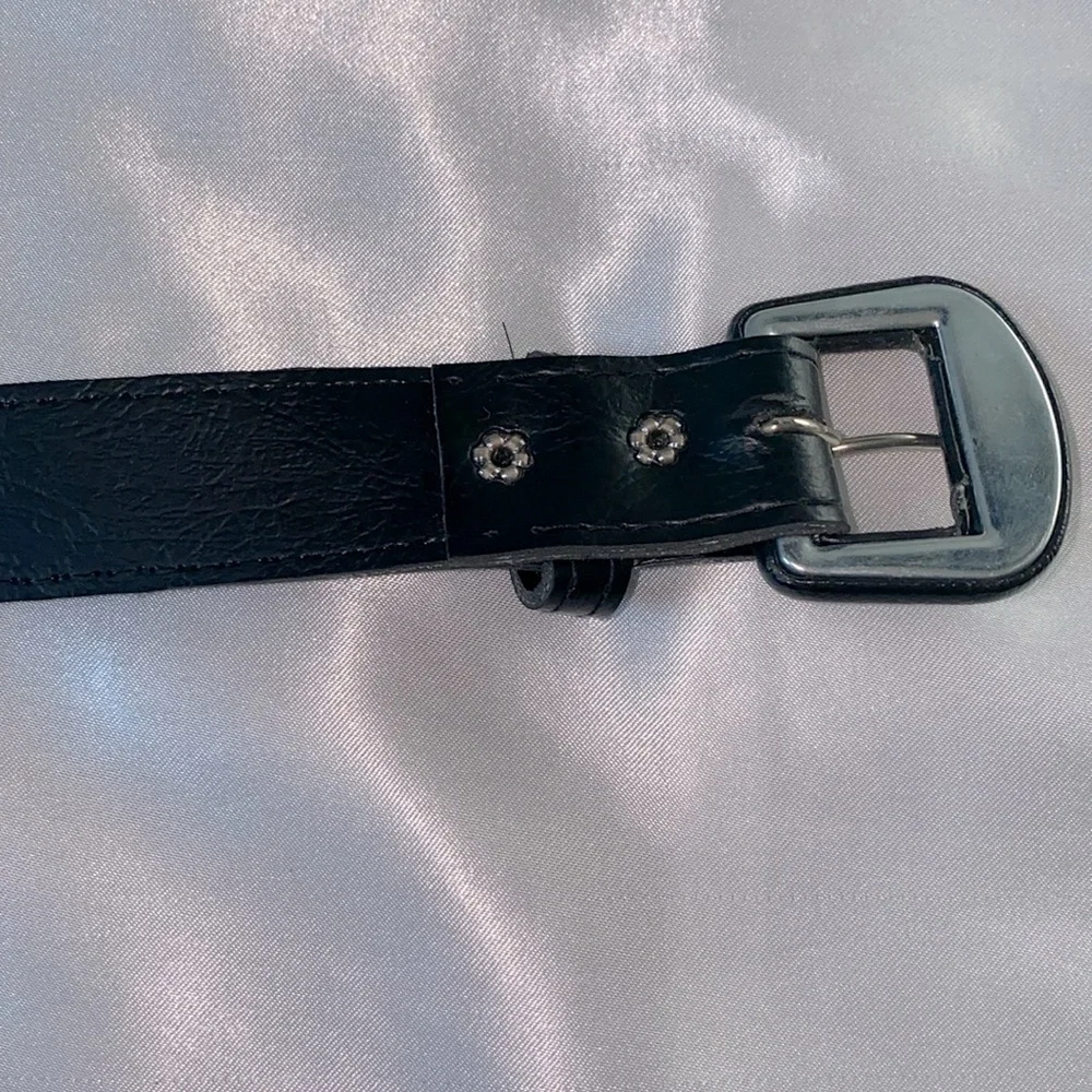 Stylish Women’s Small/Medium adjustable Belt  -‎ like new